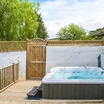 Holiday home Derwent *